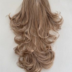Women Blonde Synthetic Hairpiece Claw Clip-In Ponytail Layered 16"